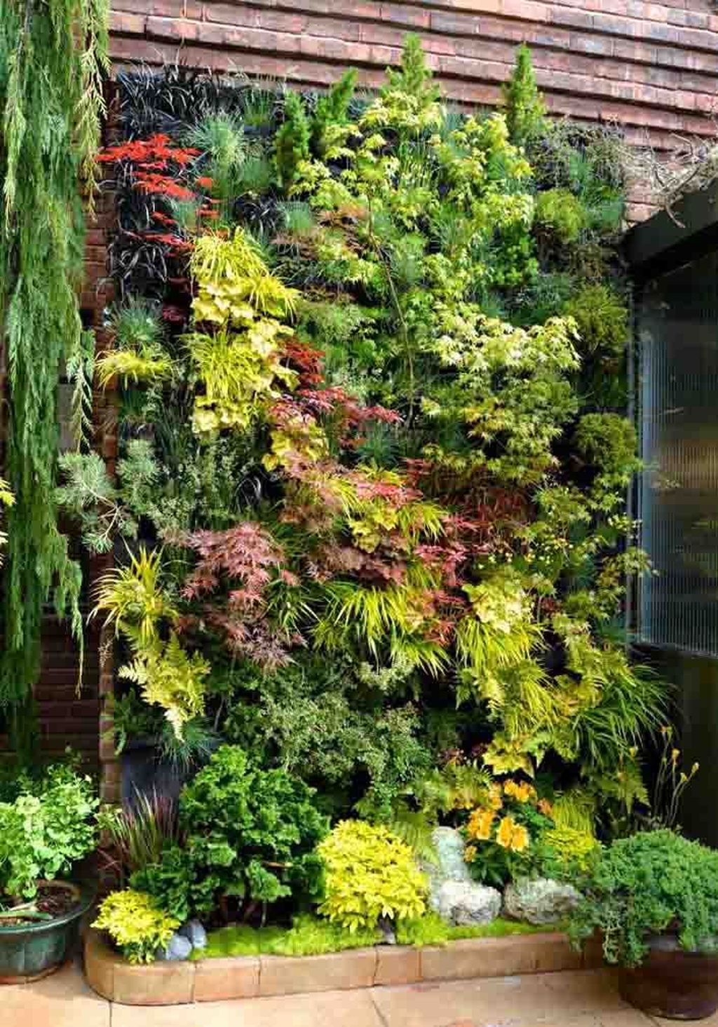 Vertical Garden Construction Market